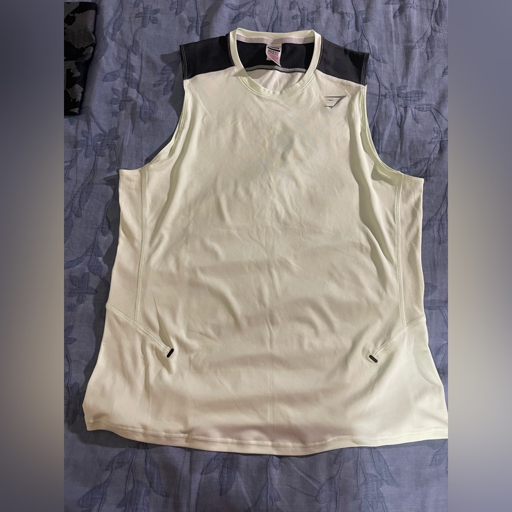 Men’s Gymshark cutoff shirt